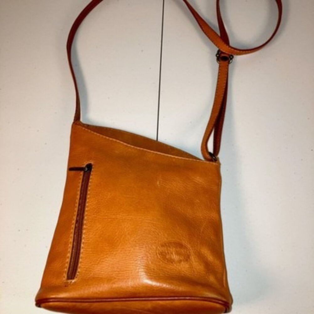 Foir  Di Lota Italian Genuine Leather Cross Body Messenger Bag   A-Symmetrical